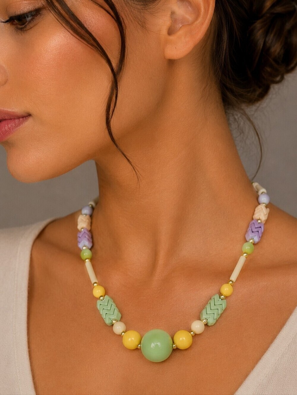 VTG 1980s Pastel Acrylic Chevron Beaded Necklace